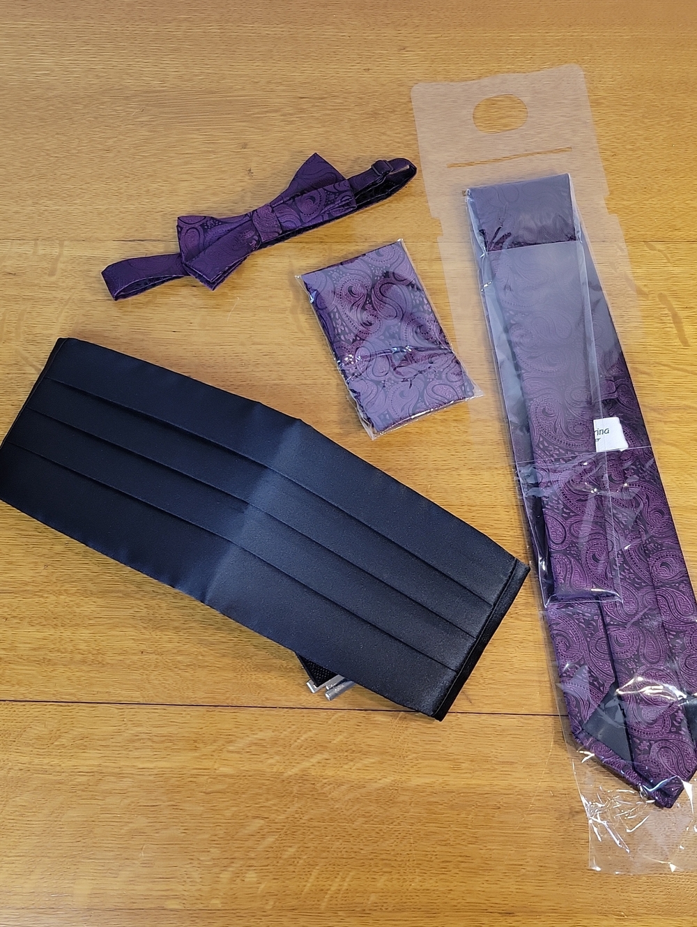 Vittorio Farina Italian Designer Purple Paisley Tie Set with Black Cummerbund